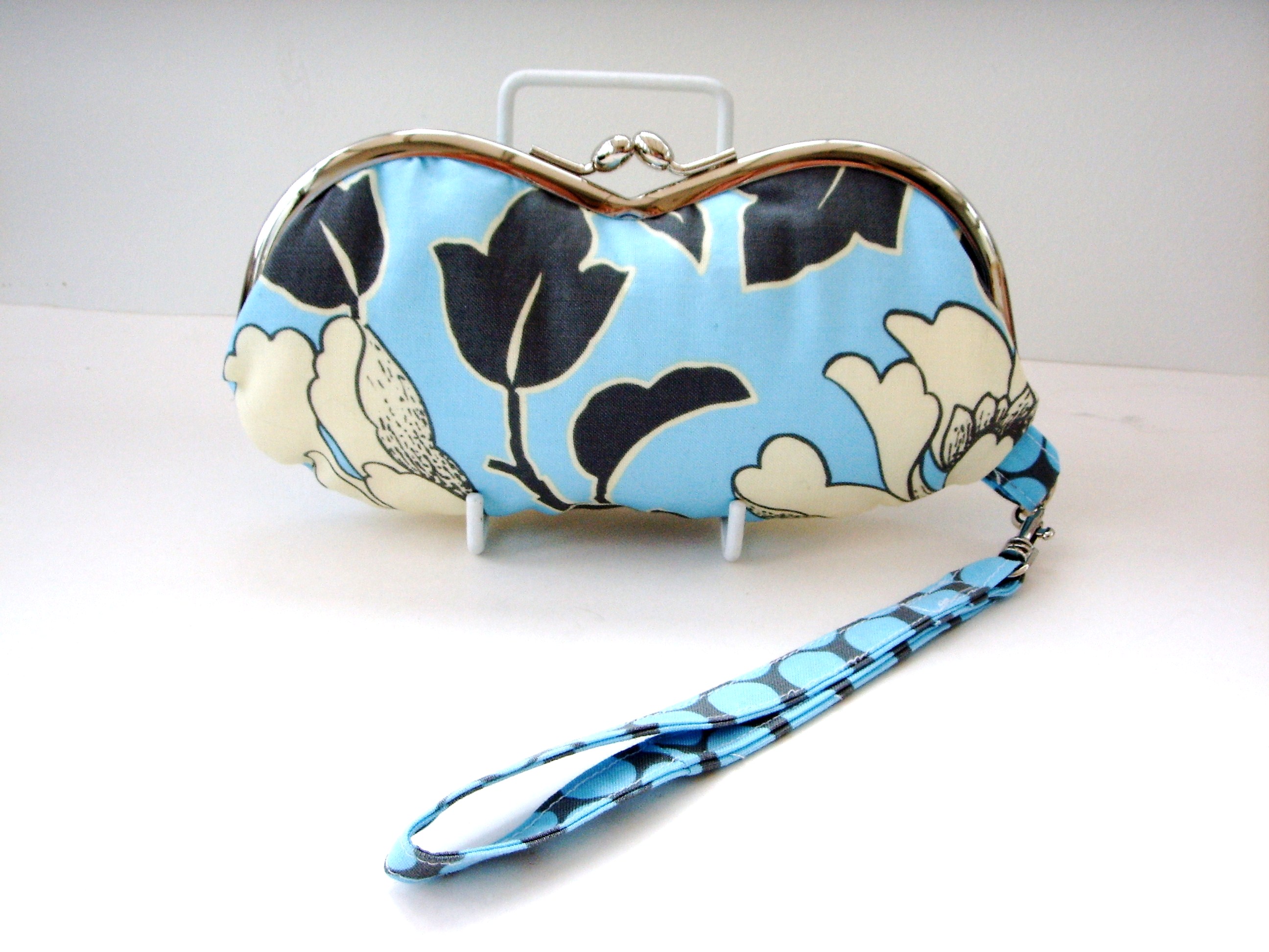 Wristlet Purse/sunglasses Case on Luulla